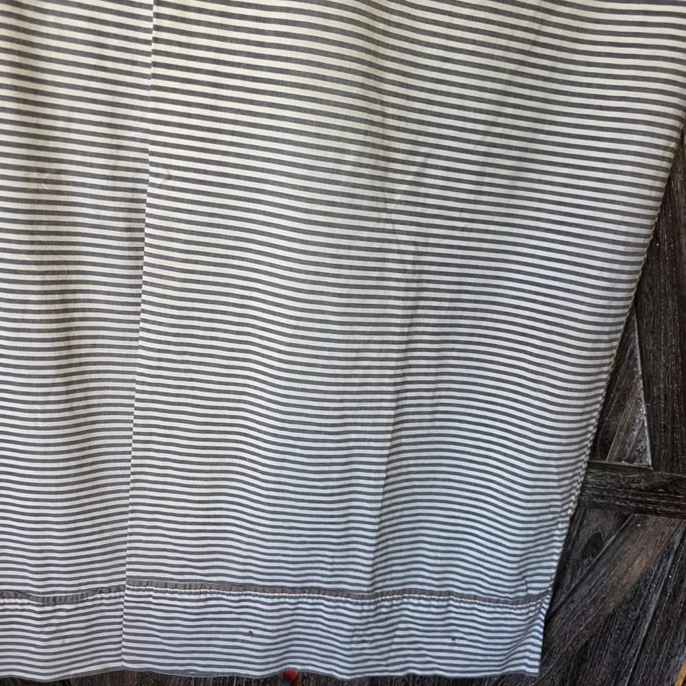 IKEA‎ Pillow Shams Gray & White Stripe Button Closure Pillowcases King Set of 2